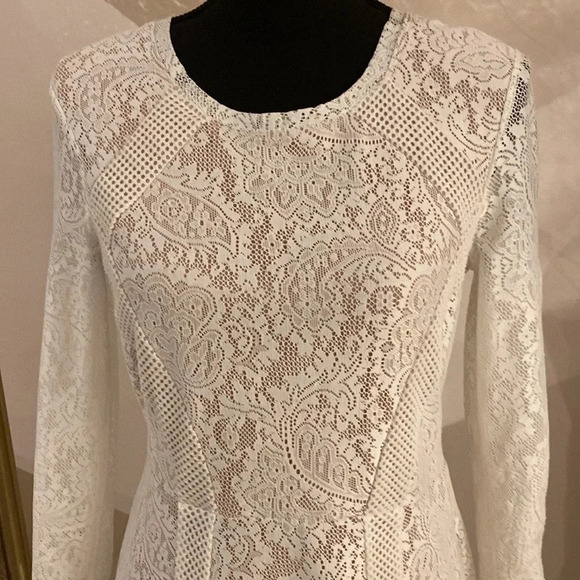 BCBGMAXAZRIA cream&nude lace dress size M - Picture 3 of 8